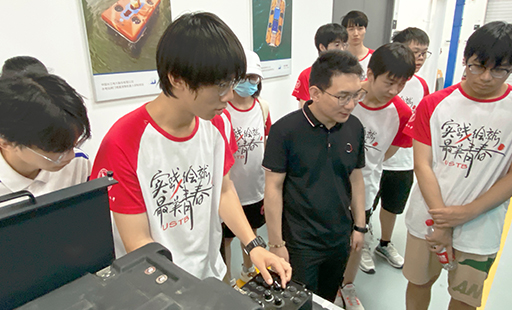 北京科技大學(xué)暑期社會(huì)實(shí)踐團(tuán)來訪博雅工道