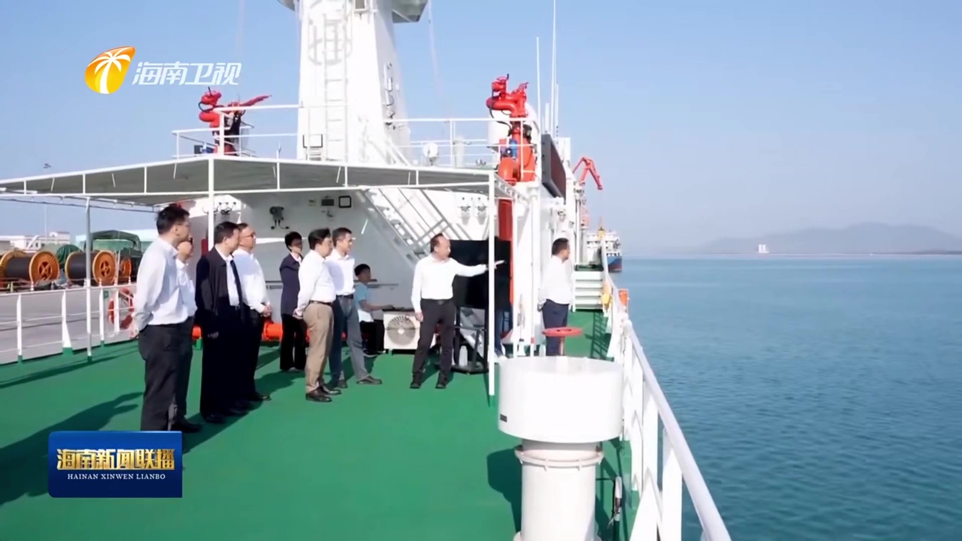 海南省委書(shū)記馮飛在三亞崖州灣科技城進(jìn)行專題調(diào)研并考察南山港海洋科技